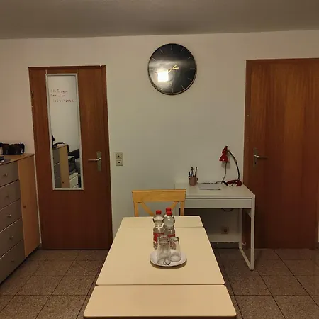 Yulias Hause בית אירוח *