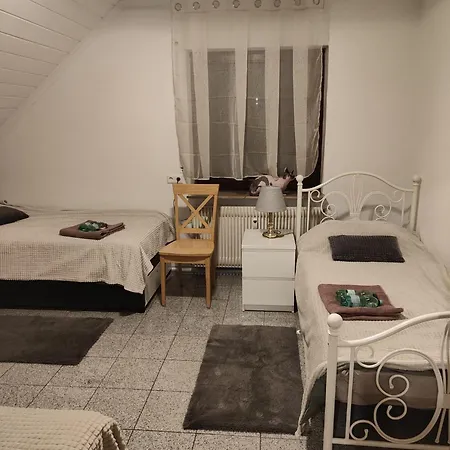 Yulias Hause בית אירוח *